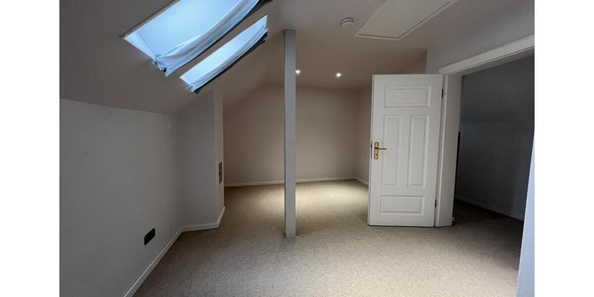 Einfamilienhaus Gießen - 6 Zimmer, 150 m&sup2;, 1.500&euro; | Angebot:18615709