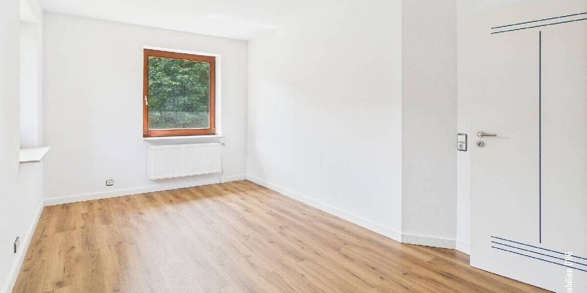 Etagenwohnung Stade Barge - 5 Zimmer, 115 m&sup2;, 1.200&euro; | Angebot:26806621