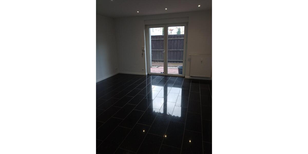 Erdgeschoßwohnung Werdau - 4 Zimmer, 95 m&sup2;, 740&euro; | Angebot:25042195