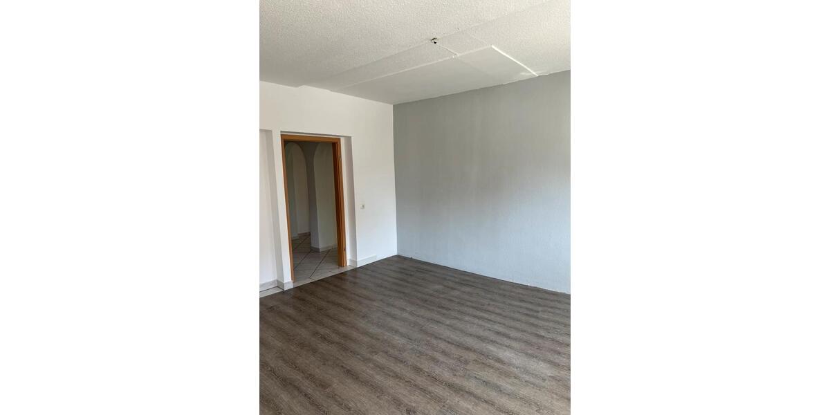 Etagenwohnung Hildesheim Himmelsthür - 3 Zimmer, 97 m&sup2;, 1.200&euro; | Angebot:26248093