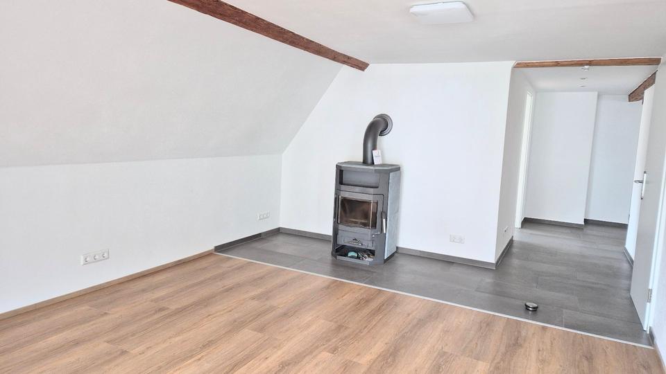 Dachgeschoßwohnung Sulz am Neckar - 4 Zimmer, 90 m&sup2;, 900&euro; | Angebot:27595387