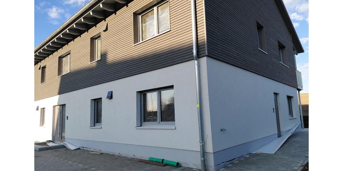 Etagenwohnung Neustadt an der Aisch - 3 Zimmer, 90 m&sup2;, 1.000&euro; | Angebot:24569993