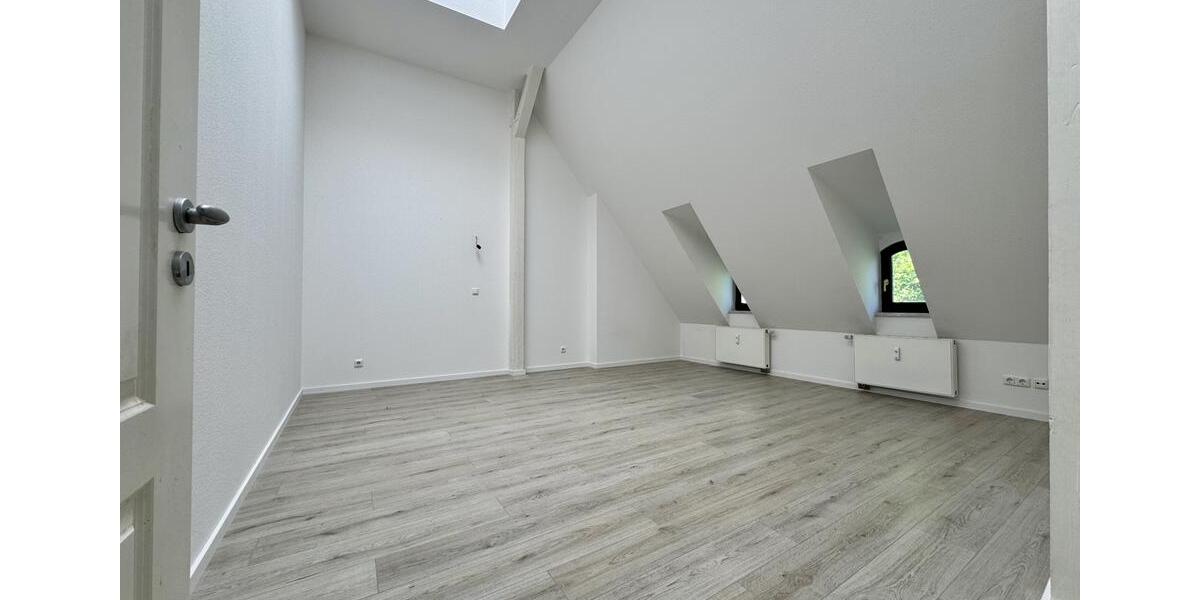 Dachgeschoßwohnung Magdeburg Nordwest - 4 Zimmer, 114 m&sup2;, 1.254&euro; | Angebot:26249667