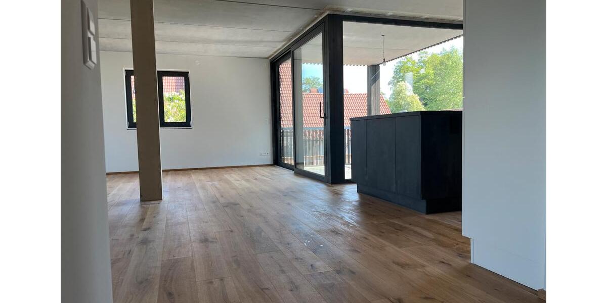 Etagenwohnung Schlier - 2 Zimmer, 100 m&sup2;, 1.400&euro; | Angebot:26639149