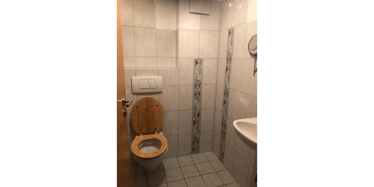 Reihenhaus Bad Ditzenbach - 6 Zimmer, 160 m&sup2;, 1.500&euro; | Angebot:23488856