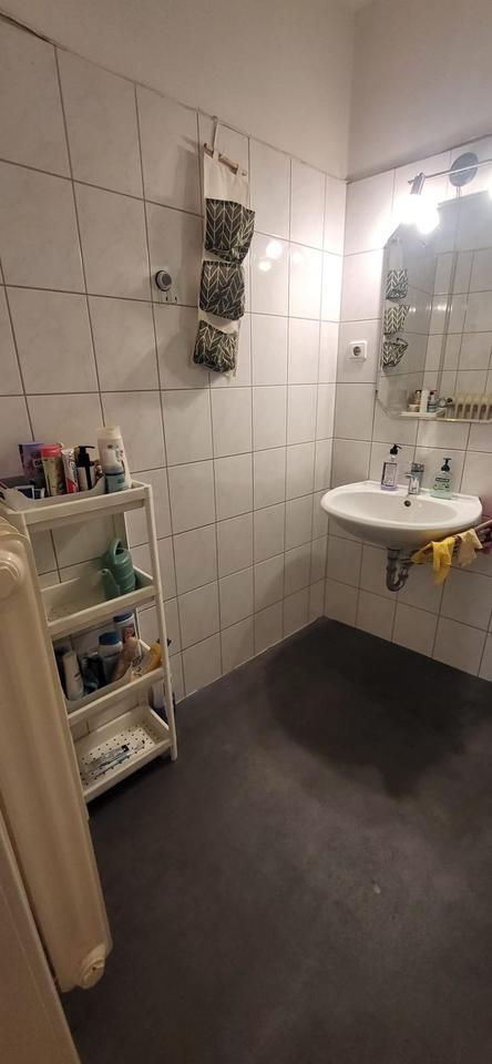 Mädchen WG Essen Zentrum Nähe Universität zimmer