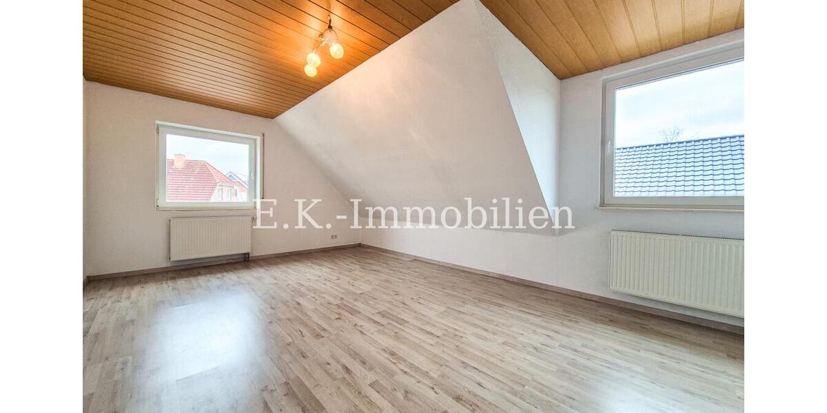Dachgeschoßwohnung Weener - 2 Zimmer, 65 m&sup2;, 590&euro; | Angebot:25127246