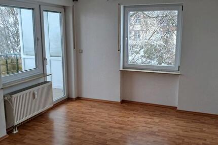 Wohnung Waldbrunn - 4 Zimmer, 84 m&sup2;, 700&euro; | Angebot:25169000