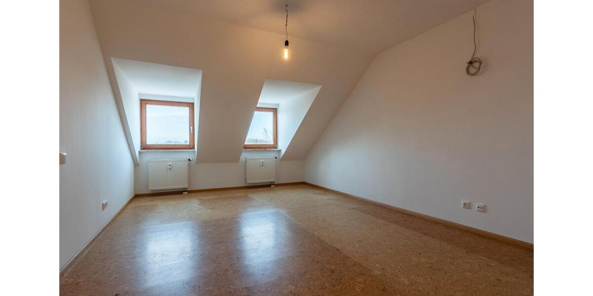 Dachgeschoßwohnung Passau Maierhof - 2 Zimmer, 76 m&sup2;, 850&euro; | Angebot:26006513