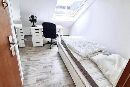 Schönes Zimmer in ObertürkheimStuttgart frei zimmer