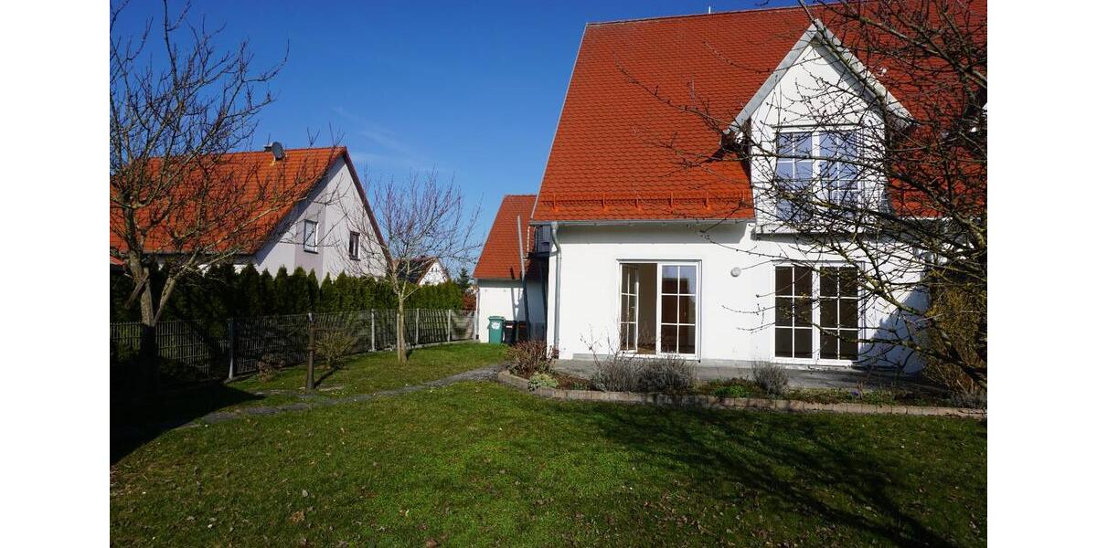 Doppelhaushälfte Herrieden - 5 Zimmer, 106 m&sup2;, 1.160&euro; | Angebot:25977754