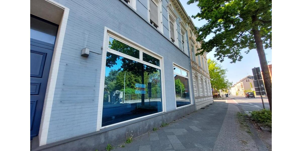 Attraktive Bürofläche mit optimaler Sichtbarkeit in zentraler Lage zimmer