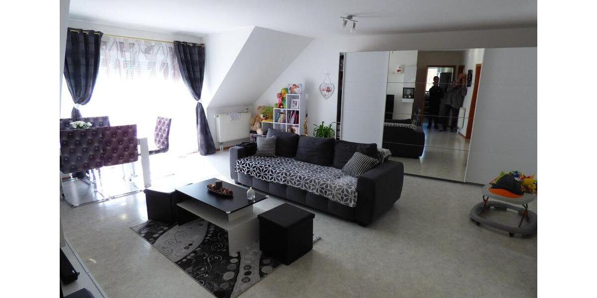 Dachgeschoßwohnung Bischberg - 2.5 Zimmer, 63 m&sup2;, 560&euro; | Angebot:24508638