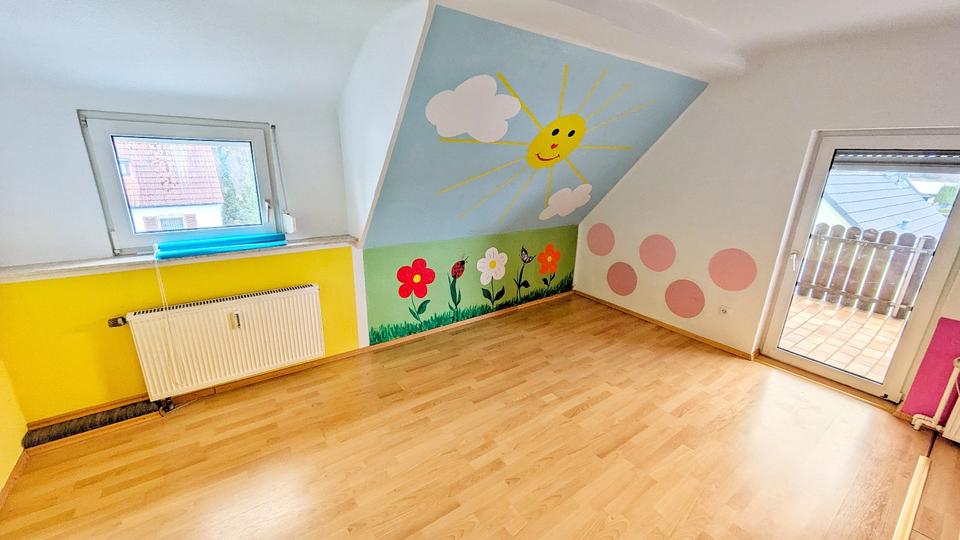 Dachgeschoßwohnung Oberasbach - 3.5 Zimmer, 75 m&sup2;, 950&euro; | Angebot:25873675