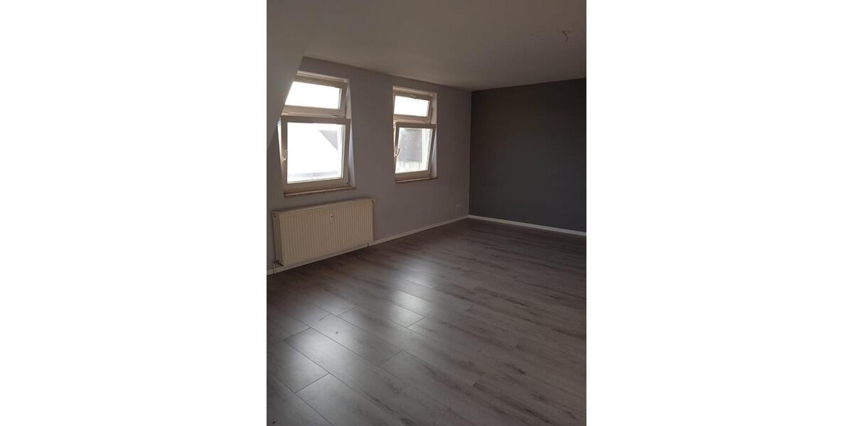 Dachgeschoßwohnung Penzlin - 3 Zimmer, 80 m&sup2;, 600&euro; | Angebot:26253820