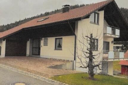 Haus Meßstetten - 6 Zimmer, 130 m&sup2;, 1.300&euro; | Angebot:27618967