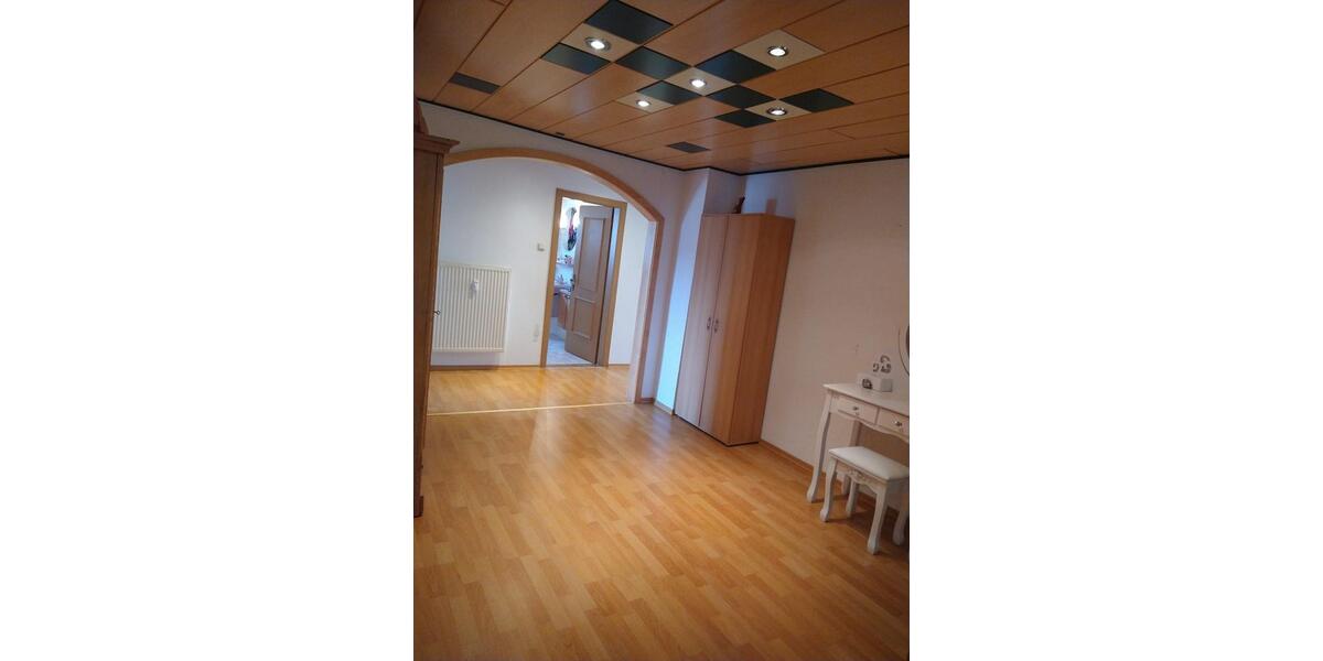 Erdgeschoßwohnung Hinterschmiding - 5 Zimmer, 120 m&sup2;, 700&euro; | Angebot:25992282
