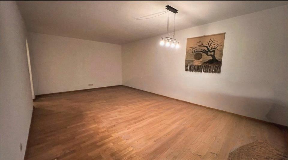 Erdgeschoßwohnung Waldshut-Tiengen Tiengen - 3.5 Zimmer, 90 m&sup2;, 1.000&euro; | Angebot:26483132