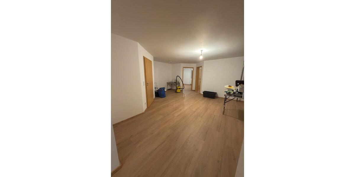 Dachgeschoßwohnung Passau Maierhof - 3 Zimmer, 90 m&sup2;, 900&euro; | Angebot:25052978