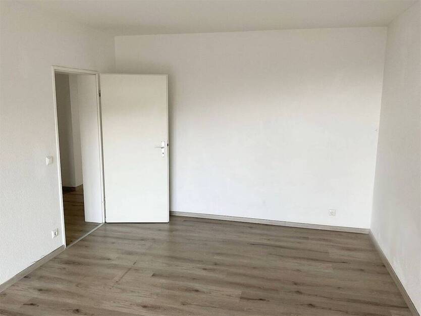 Ihr neues Zuhause mit zwei Loggien! 3-Zimmer-Wohnung, separate Küche, Wannenbad, Aufzug