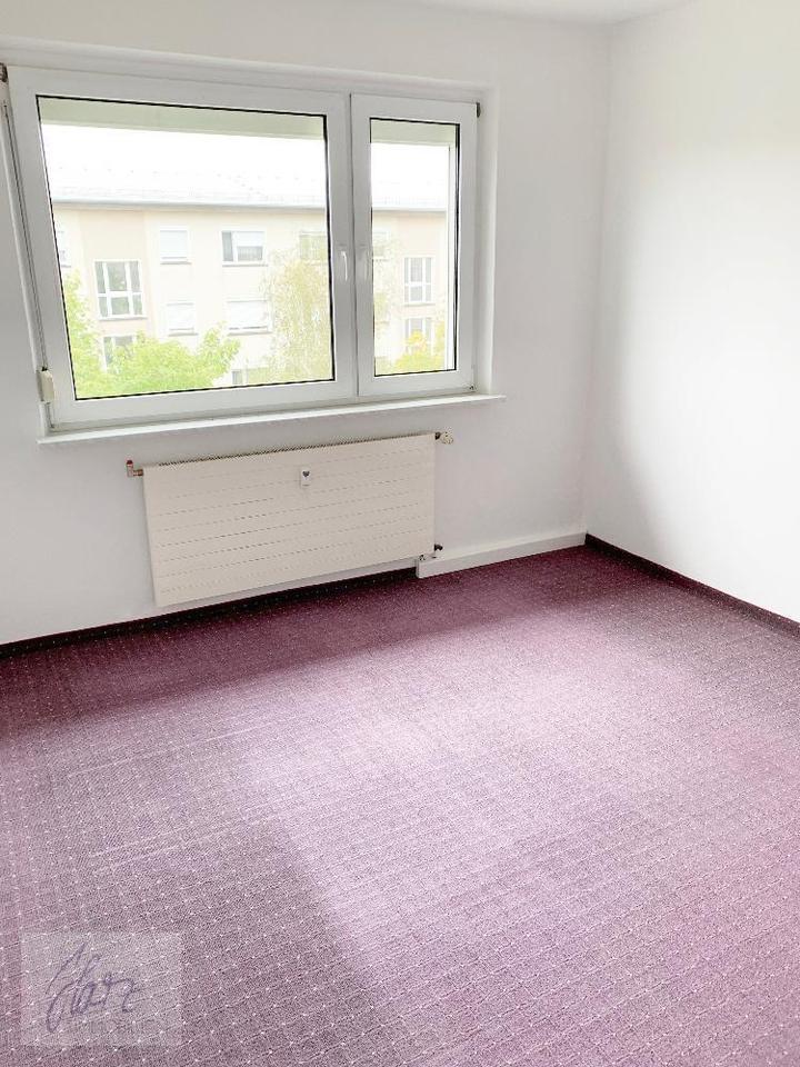 ***3-RAUMWOHUNG MIT EINBAUKÜCHE*** und Tageslichtbad mizt Wanne ab 1025 zu vermieten