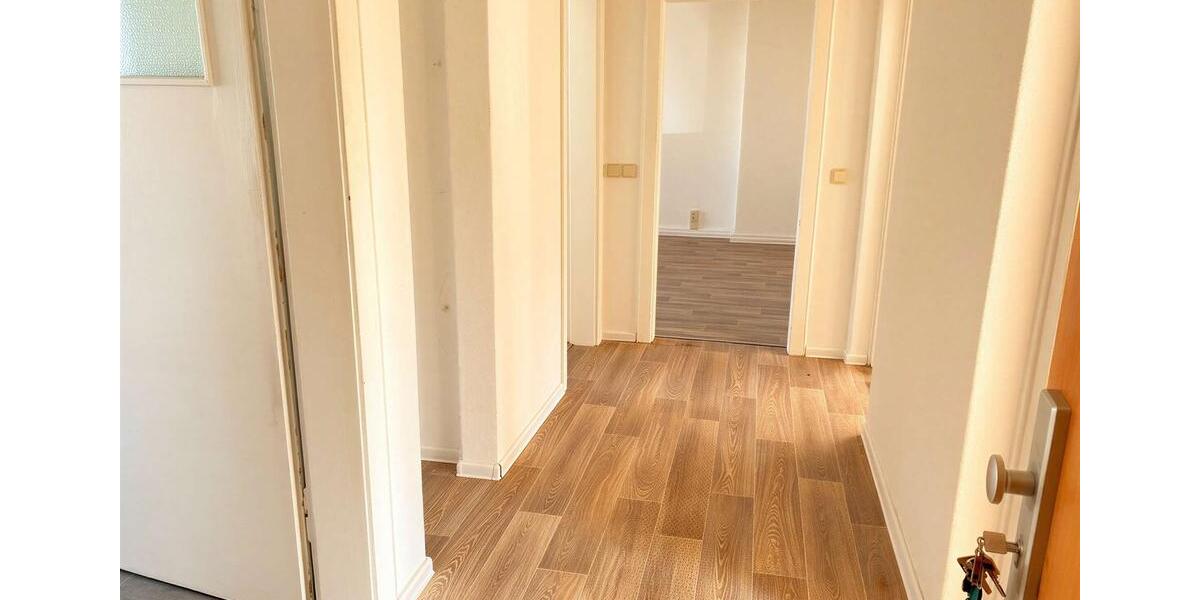 Etagenwohnung Forst (Lausitz) - 3 Zimmer, 79 m&sup2;, 389&euro; | Angebot:26252008