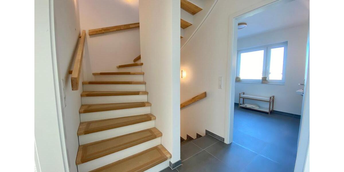 Reihenhaus Rastede - 5 Zimmer, 123 m&sup2;, 1.550&euro; | Angebot:24953116