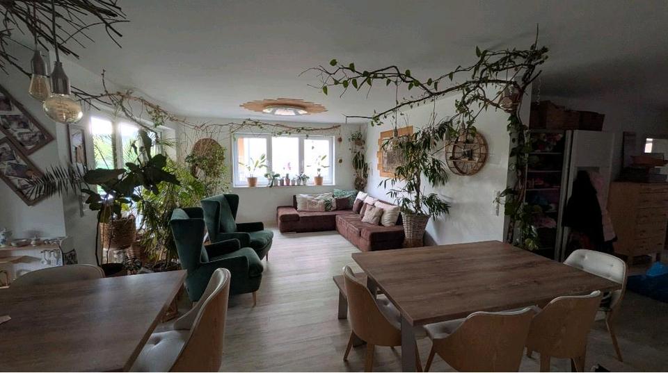 Erdgeschoßwohnung Bad Neustadt an der Saale - 4 Zimmer, 92 m&sup2;, 1.050&euro; | Angebot:26704325