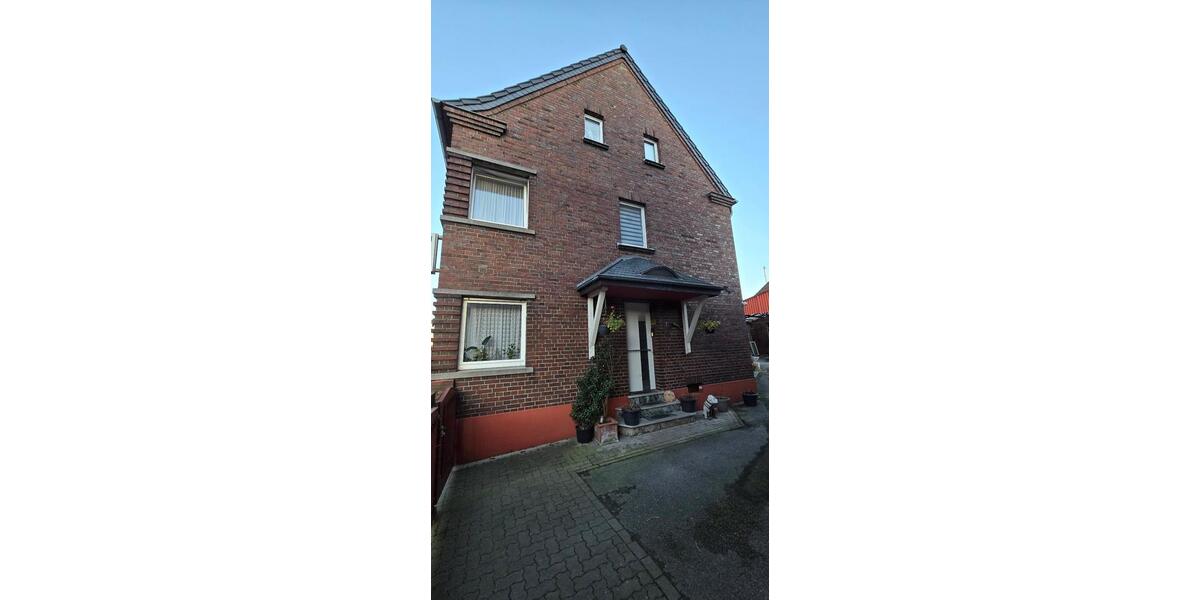 Großzügige 3-Zimmer-Maisonette (77 m²) mit Dachterrasse frisch re 3 zimmer