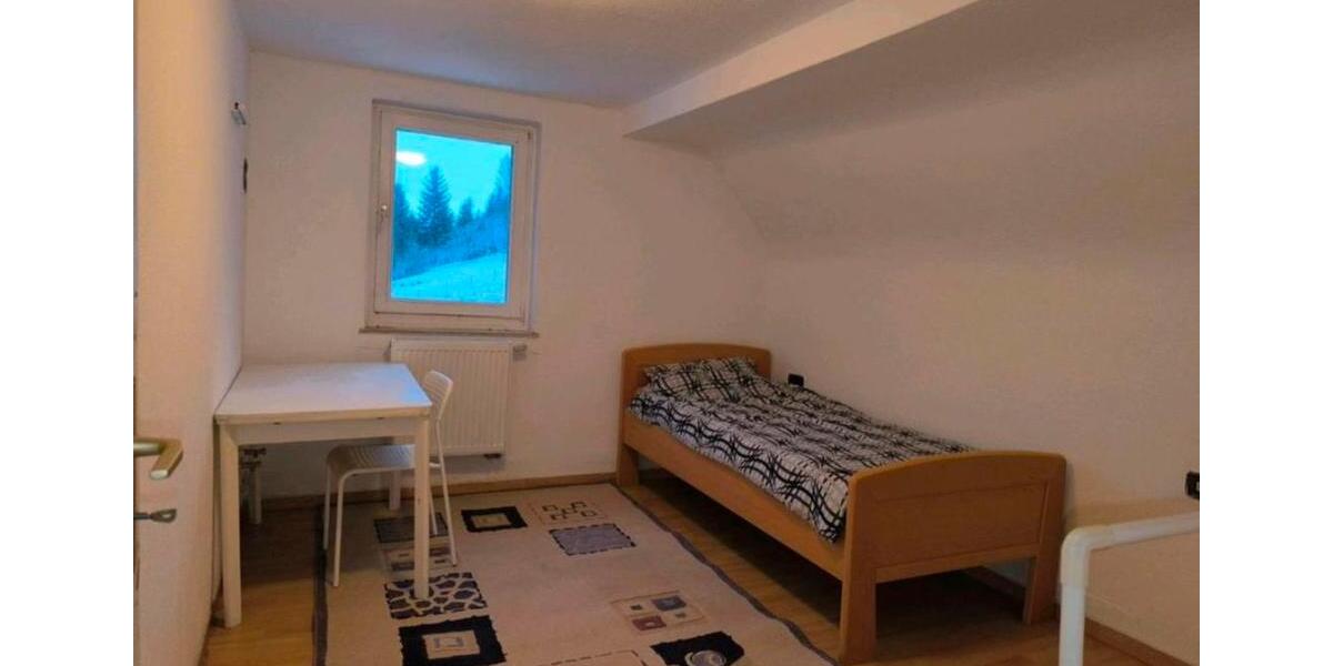 WG-Zimmer ab sofort frei – 375 € warm! zimmer