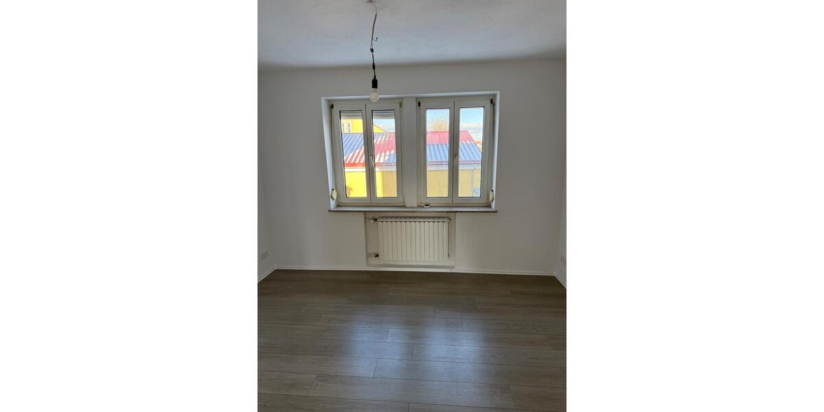 Etagenwohnung Treuchtlingen - 3 Zimmer, 92 m&sup2;, 828&euro; | Angebot:25480107