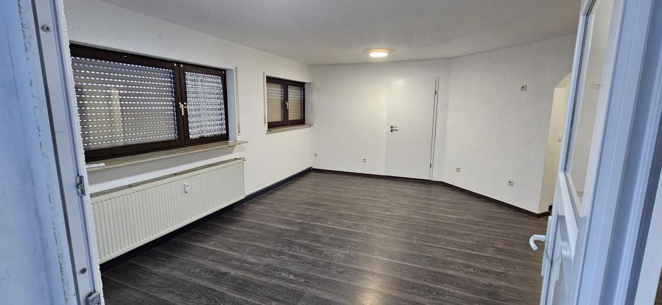 Erdgeschoßwohnung Buchen (Odenwald) - 3 Zimmer, 80 m&sup2;, 1.100&euro; | Angebot:25294163