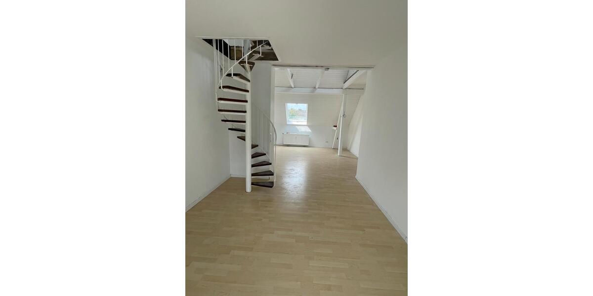 Dachgeschoßwohnung Mönchengladbach Nord - 2 Zimmer, 60 m&sup2;, 900&euro; | Angebot:26524936