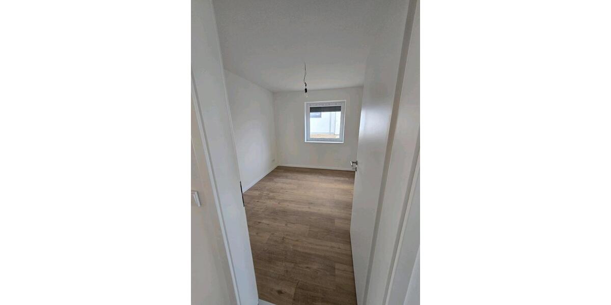Erdgeschoßwohnung Buchen (Odenwald) - 4 Zimmer, 130 m&sup2;, 1.500&euro; | Angebot:25867109