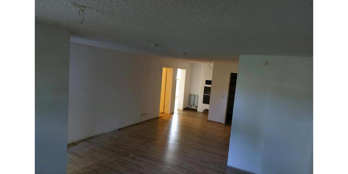 Etagenwohnung Plößberg - 3 Zimmer, 75 m&sup2;, 550&euro; | Angebot:26380385
