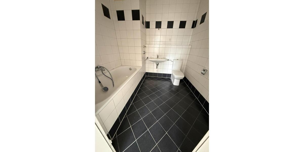 Erdgeschoßwohnung Sankt Augustin - 2 Zimmer, 80 m&sup2;, 1.290&euro; | Angebot:25017104