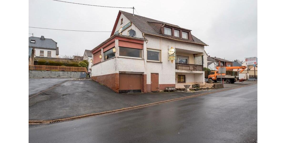 Einfamilienhaus Uersfeld - 5 Zimmer, 215 m&sup2;, 1.200&euro; | Angebot:26699374