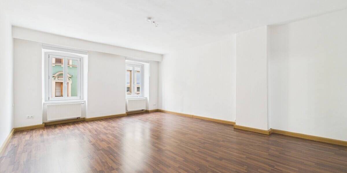 Etagenwohnung Regensburg Innenstadt - 3 Zimmer, 130 m&sup2;, 1.100&euro; | Angebot:26733550