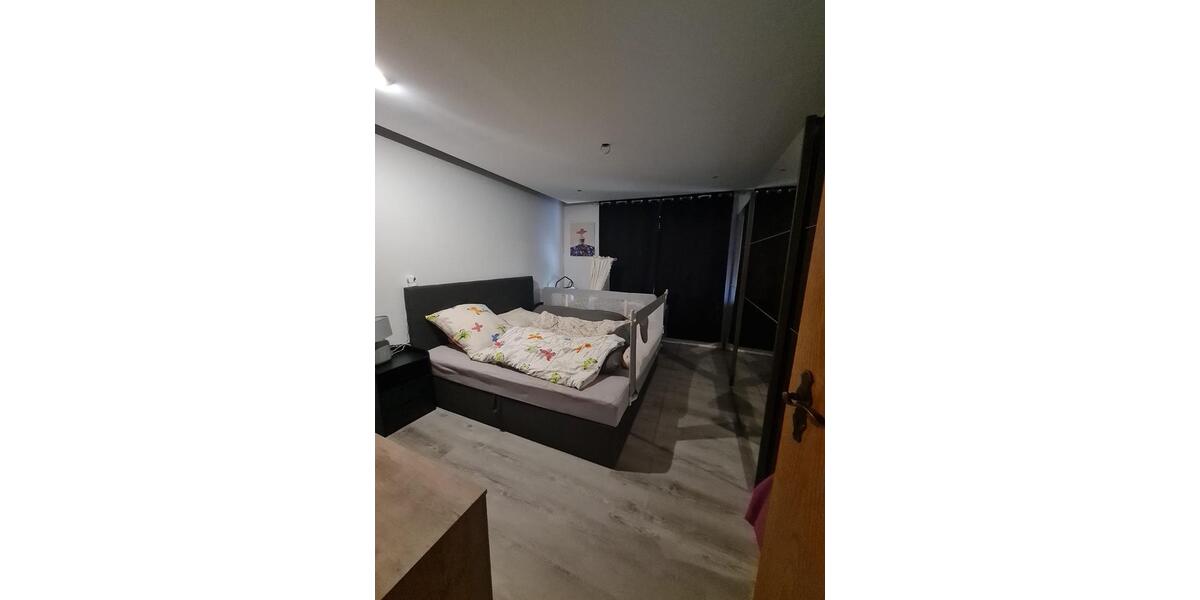 Etagenwohnung Altenahr - 4 Zimmer, 120 m&sup2;, 1.100&euro; | Angebot:26545226