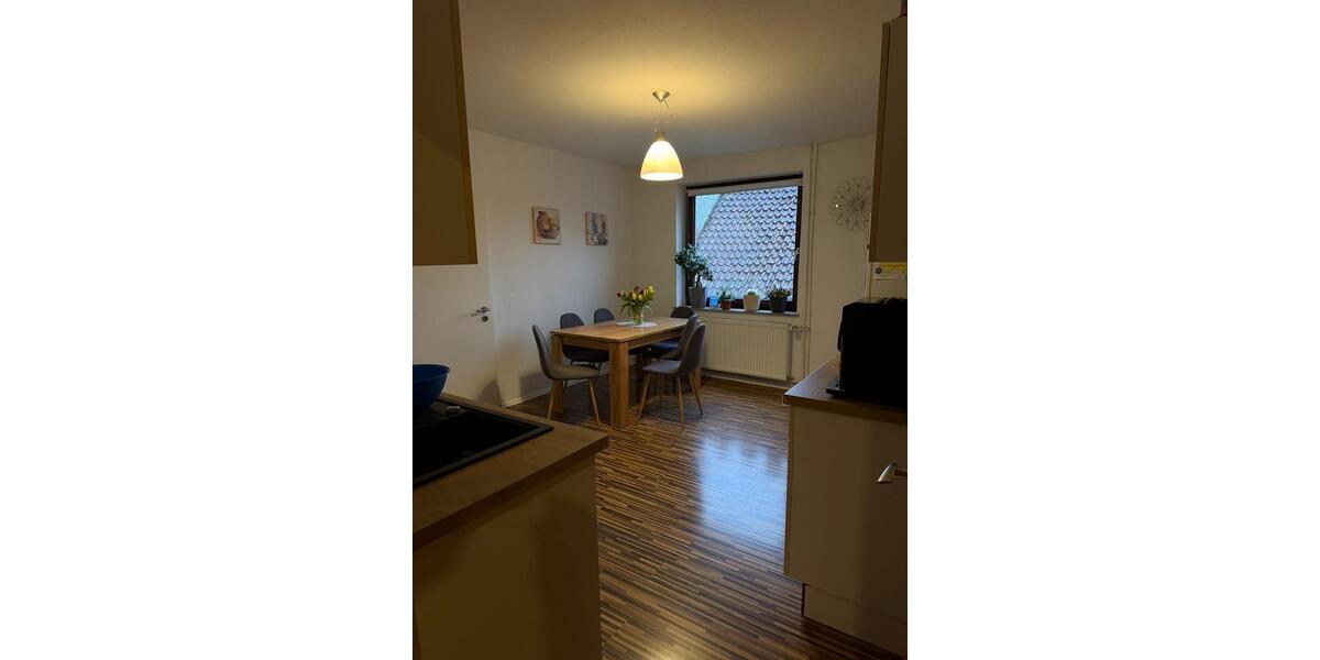 Etagenwohnung Blomberg - 5 Zimmer, 142 m&sup2;, 1.000&euro; | Angebot:25965175