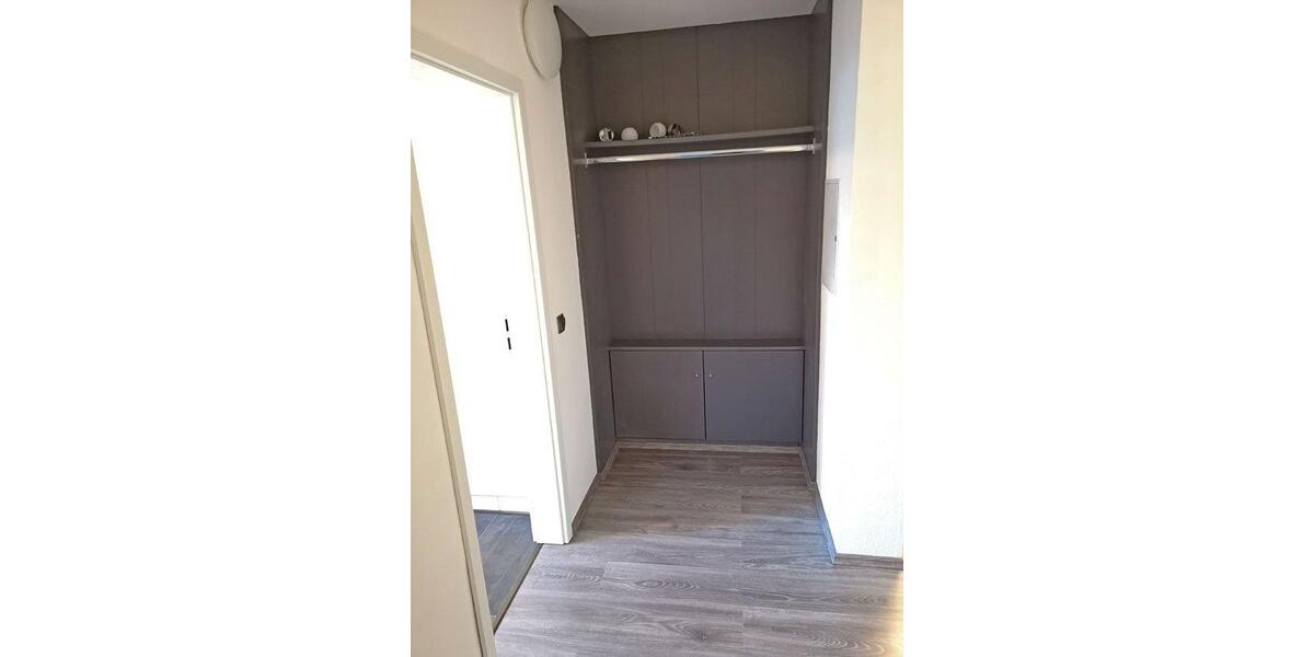 Dachgeschoßwohnung Detmold - 2 Zimmer, 73 m&sup2;, 690&euro; | Angebot:26045541