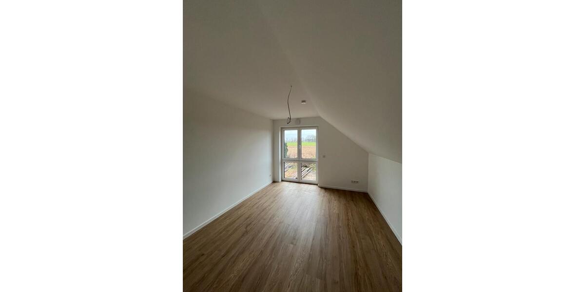 Einfamilienhaus Zeven - 6 Zimmer, 165 m&sup2;, 1.800&euro; | Angebot:23841219