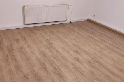 Wohnung Solingen Central - 3 Zimmer, 72 m&sup2;, 600&euro; | Angebot:25205321