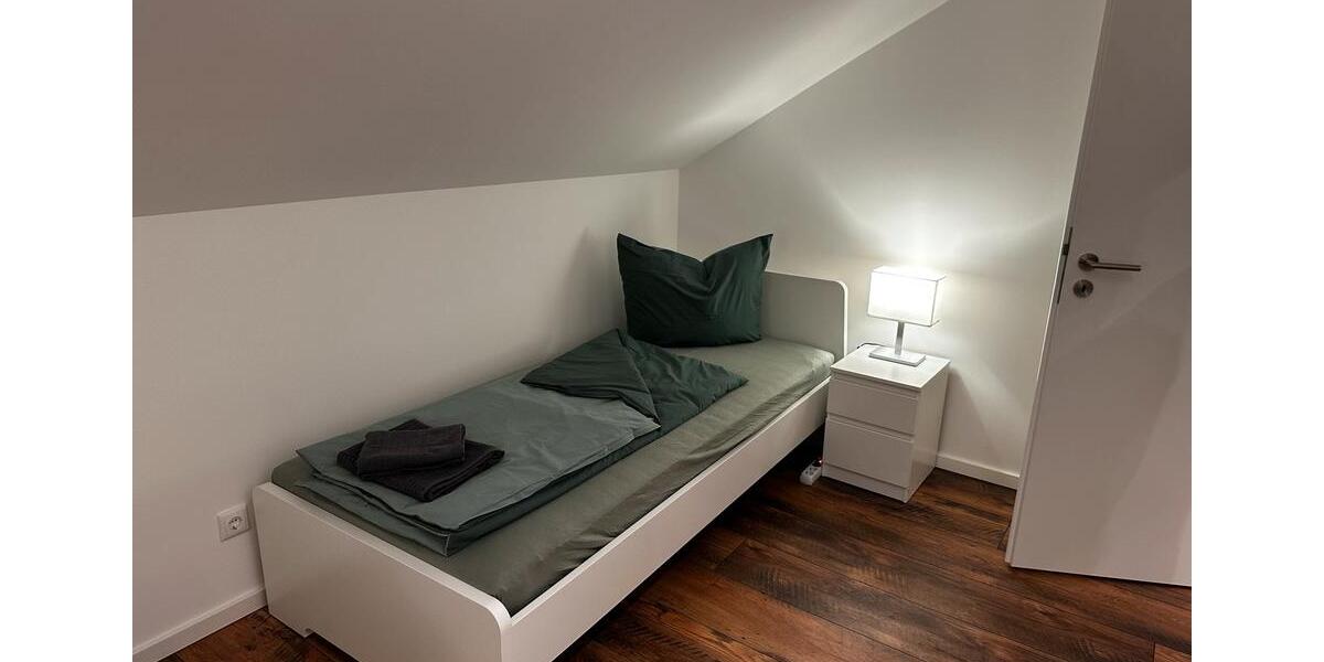 Wohnen auf Zeit Hausham - 7 Zimmer, 80 m&sup2;, 30&euro; | Angebot:26349815
