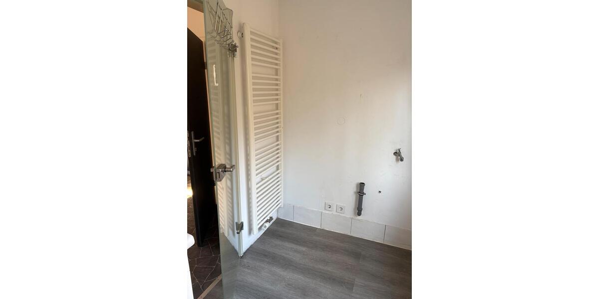 Etagenwohnung Schiffweiler - 2 Zimmer, 65 m&sup2;, 450&euro; | Angebot:25988098