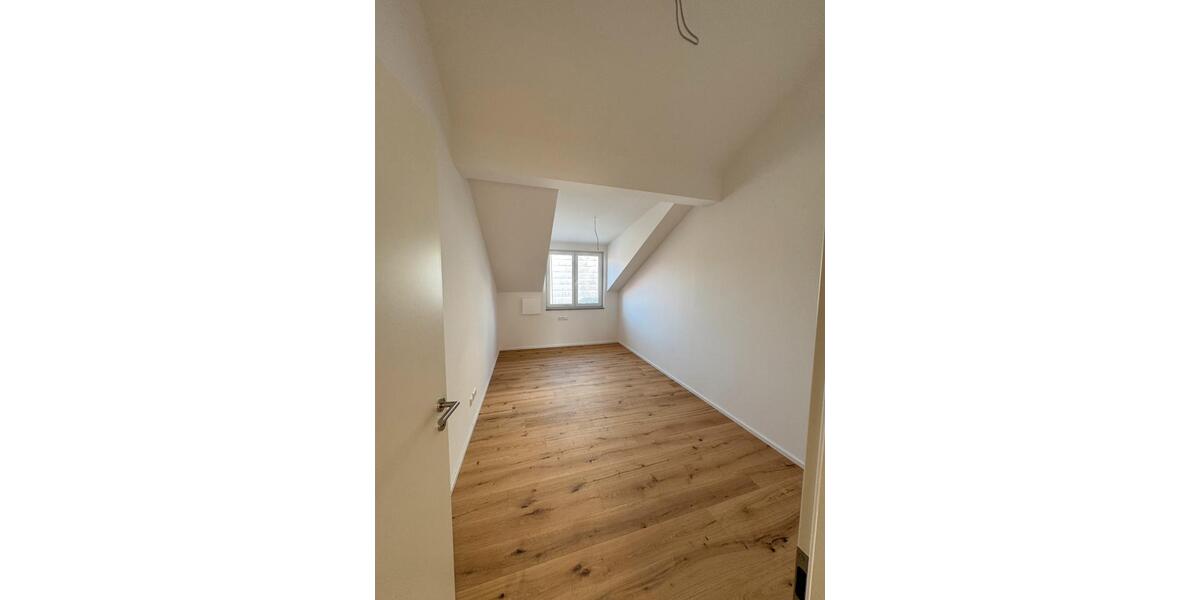 Dachgeschoßwohnung Legau - 3 Zimmer, 99 m&sup2;, 1.250&euro; | Angebot:24422363