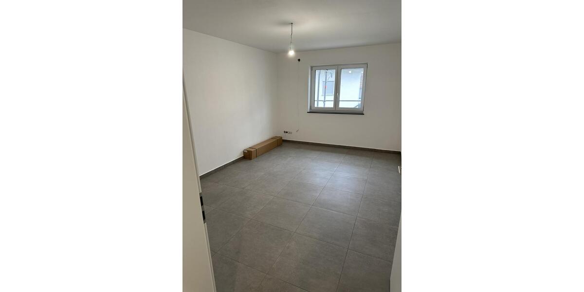 Etagenwohnung Eichendorf - 3 Zimmer, 100 m&sup2;, 1.053&euro; | Angebot:23849317