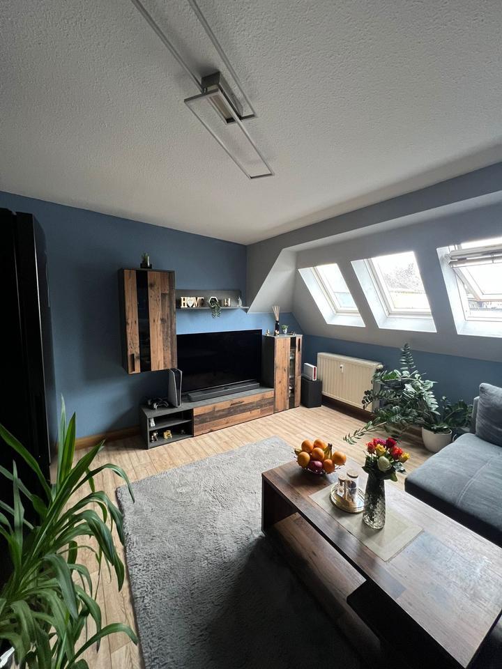 Helle 2 Zimmer Wohnung im Zentrum mit Tageslichtbad und EBK zimmer