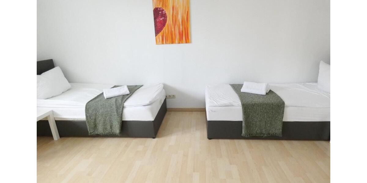 Wohnen auf Zeit Weiden in der Oberpfalz - 3 Zimmer, 100 m&sup2;, 99&euro; | Angebot:18415464