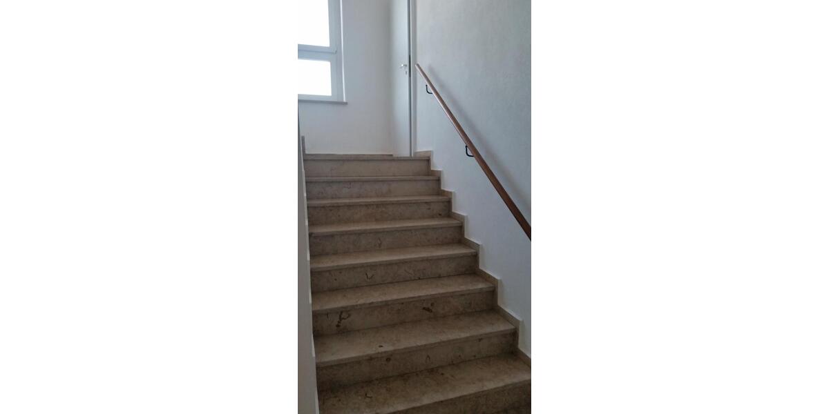 Dachgeschoßwohnung Limbach-Oberfrohna Oberfrohna - 3 Zimmer, 58 m&sup2;, 355&euro; | Angebot:26211122